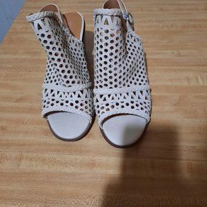 womens massini shoes size 11 light tan,beige block heel